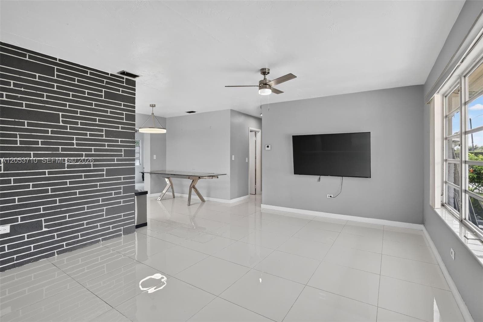 2331 Flamingo Dr, Miramar, FL 33023 photo 4