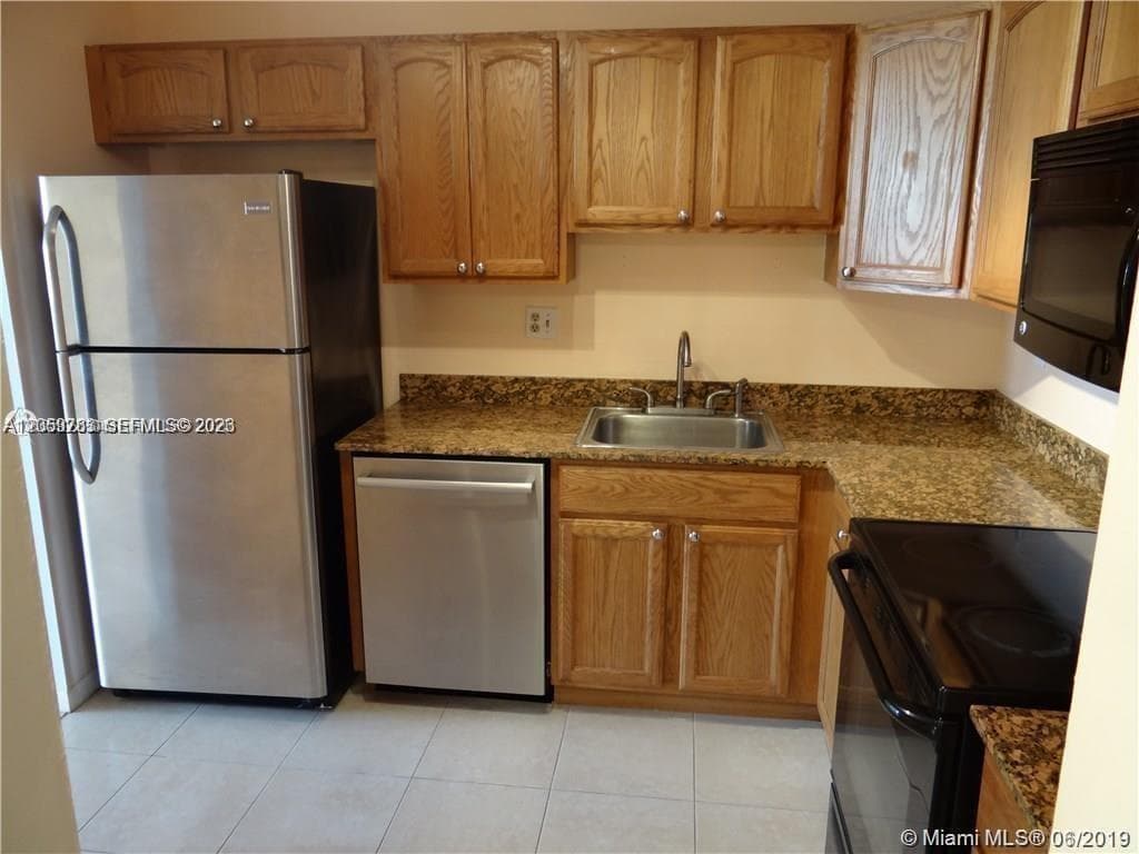 2741 Taft St # 206, Hollywood, FL 33020 photo 3