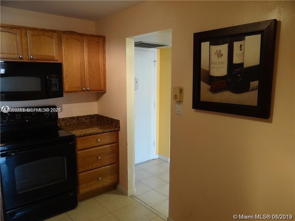 2741 Taft St # 206, Hollywood, FL 33020 photo 4