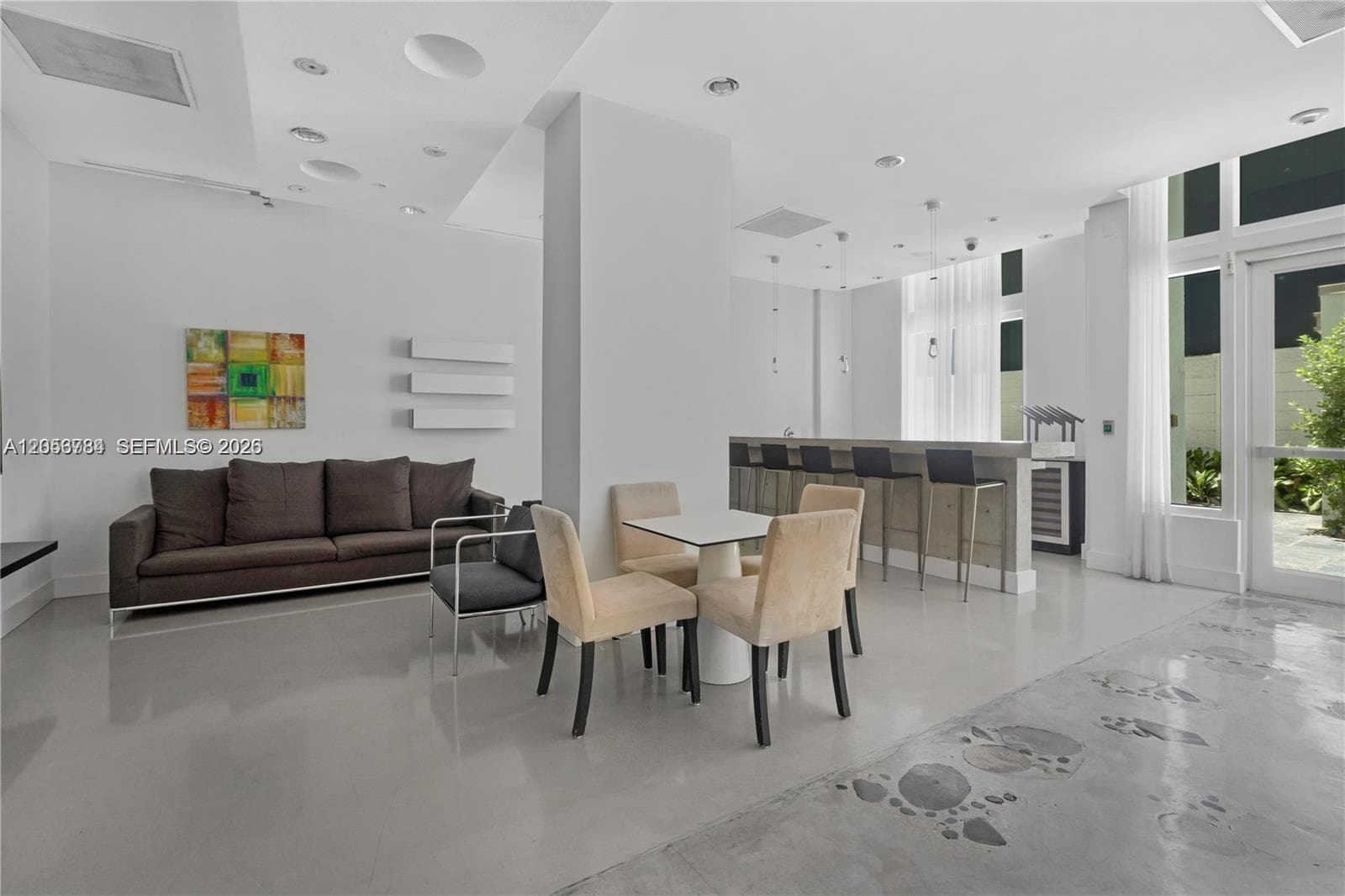 234 NE 3rd St # 2109, Miami, FL 33132 photo 3