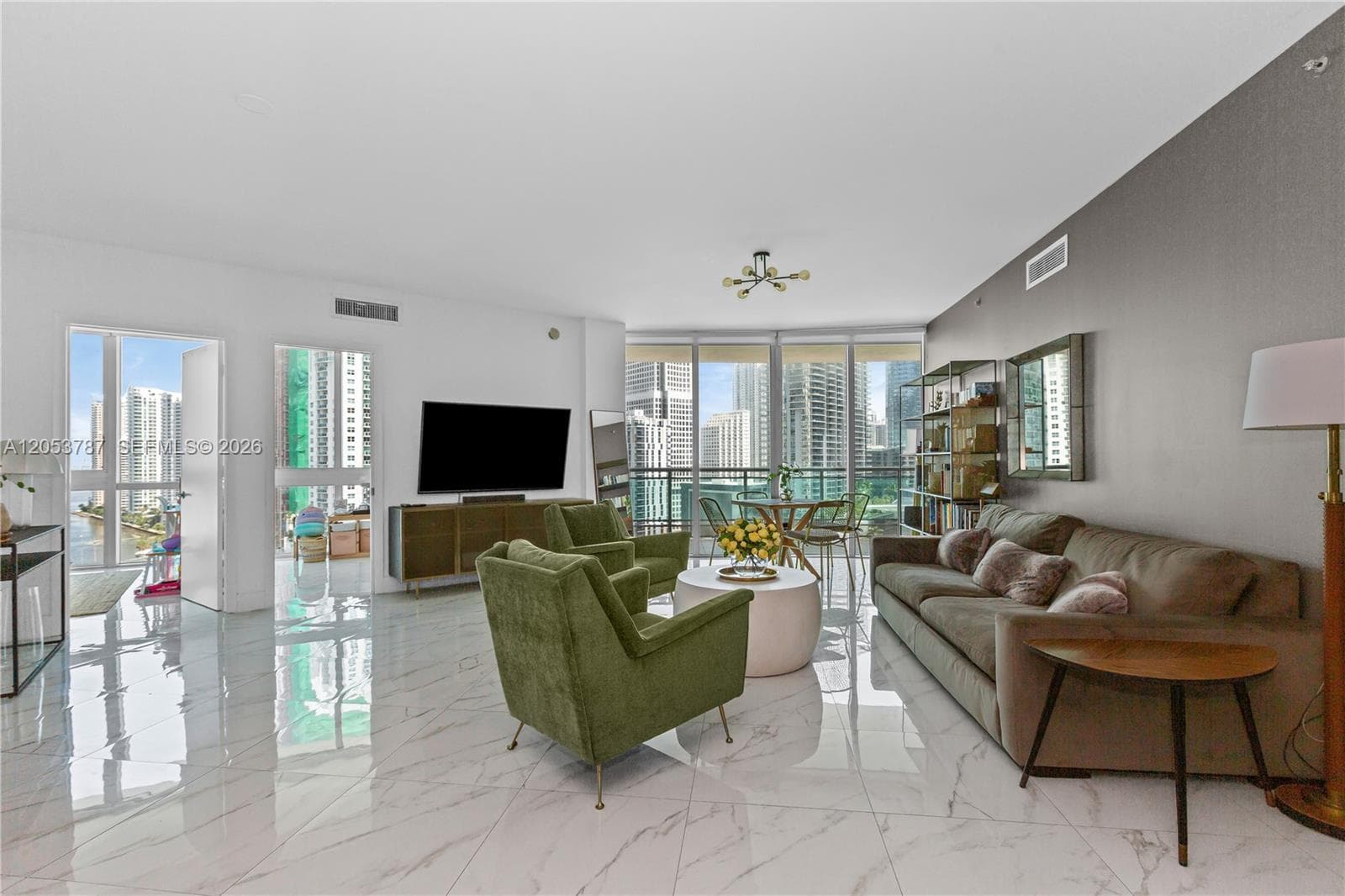 350 S Miami Ave # 2102, Miami, FL 33130 photo 5