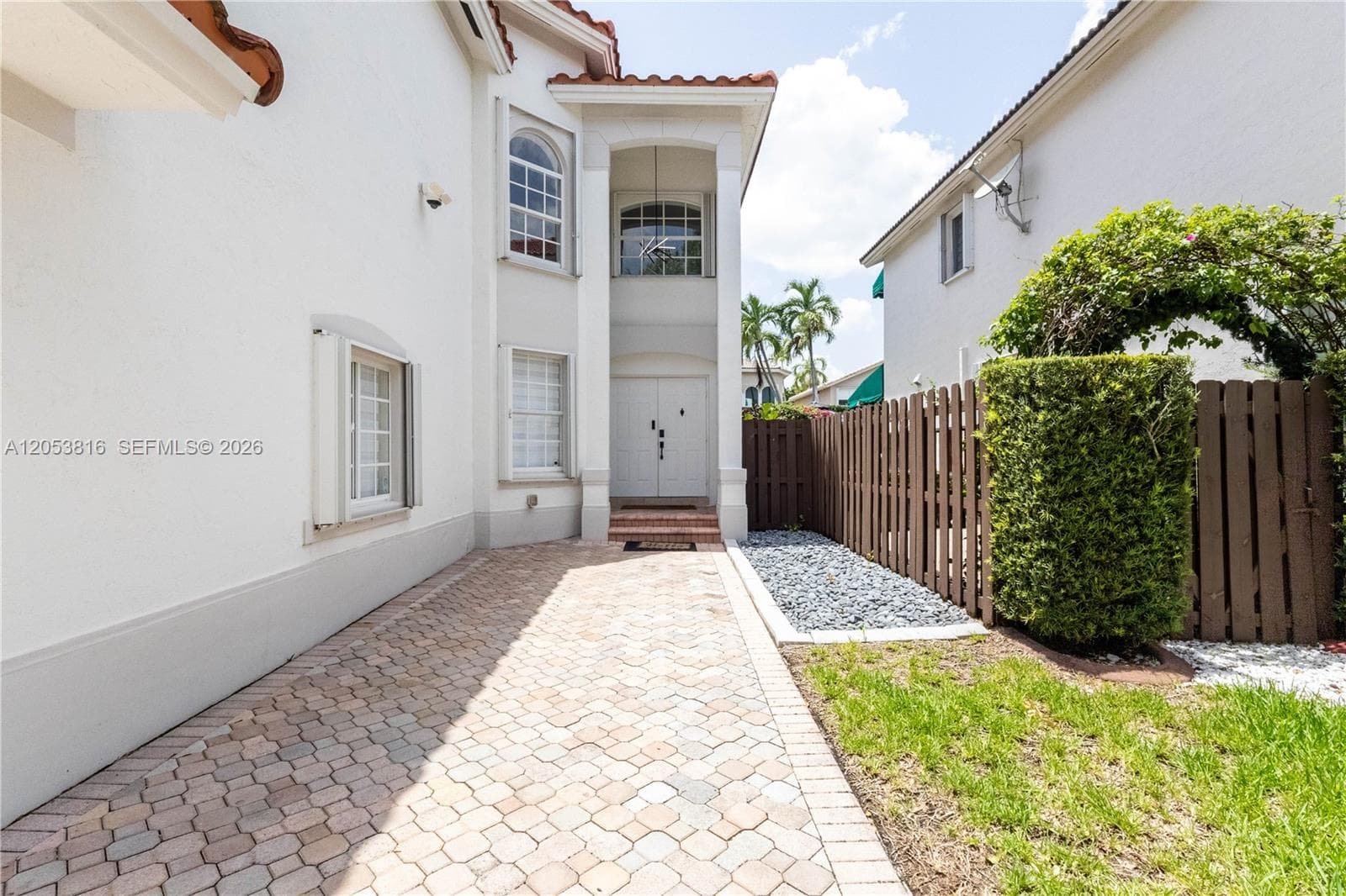 10873 NW 71st St, Doral, FL 33178 photo 2