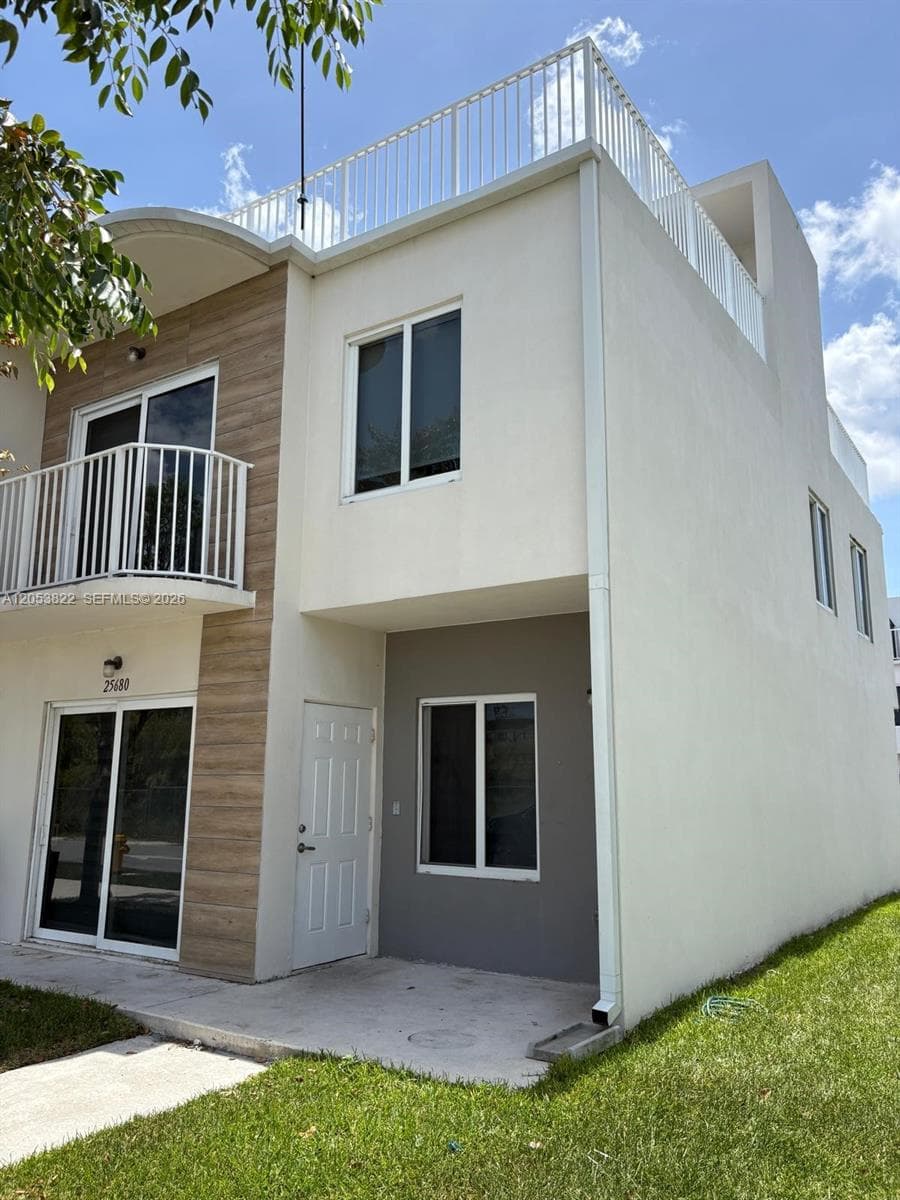 25680 SW 143rd Path, Homestead, FL 33032 photo 2