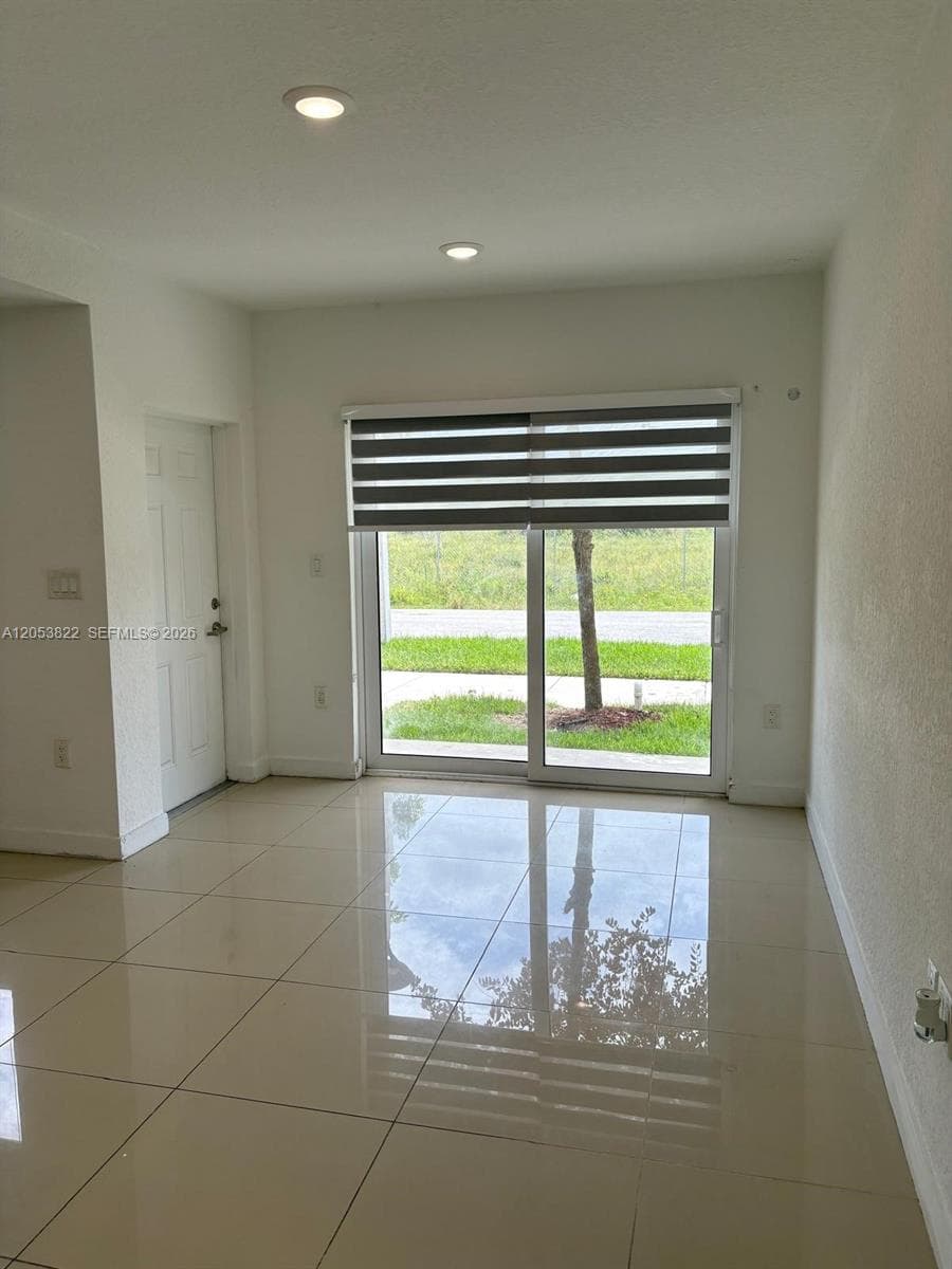 25680 SW 143rd Path, Homestead, FL 33032 photo 4