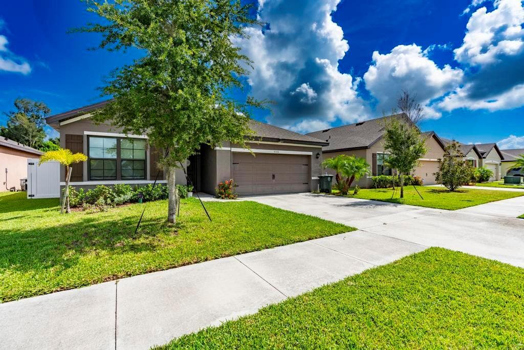5316 AMUSEMENT Avenue, Fort Pierce, FL 34947 photo 4