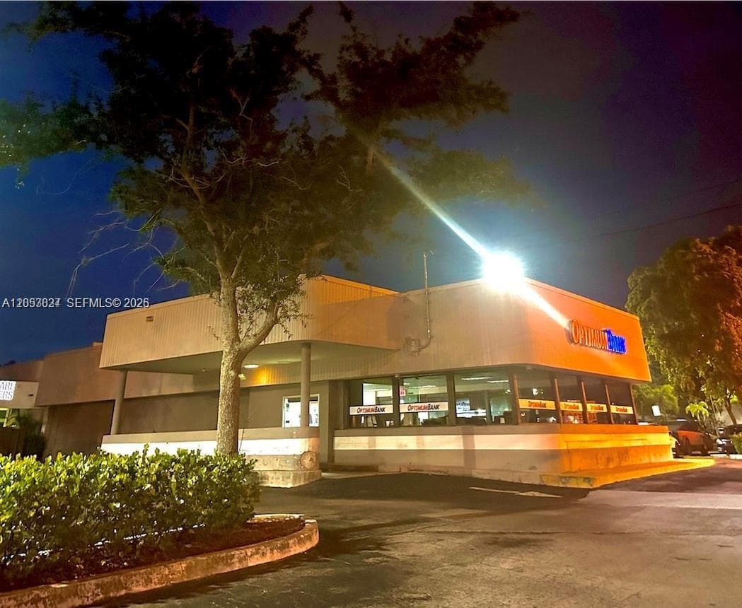 2215 W Hillsboro Blvd # 01, Deerfield Beach, FL 33442