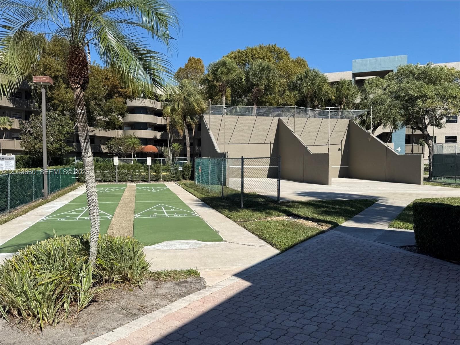 1000 Colony Point Cir # 303, Pembroke Pines, FL 33026 photo 5