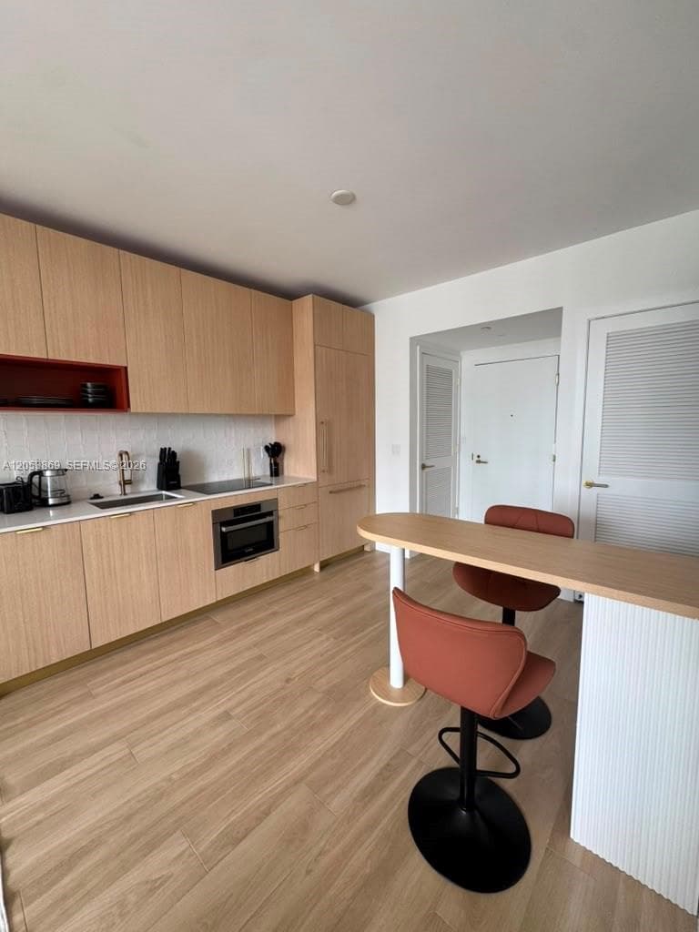 90 NE 32nd St # 811, Miami, FL 33137 photo 3
