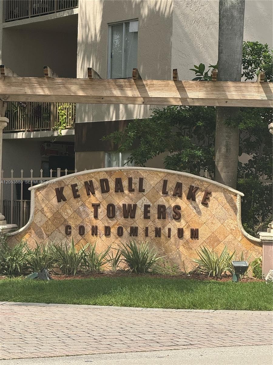 15241 SW 80th St # 310, Miami, FL 33193