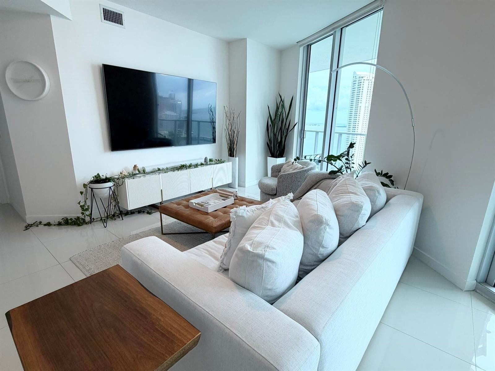 300 S BISCAYNE Boulevard # T-2208, Miami, FL 33131 photo 3