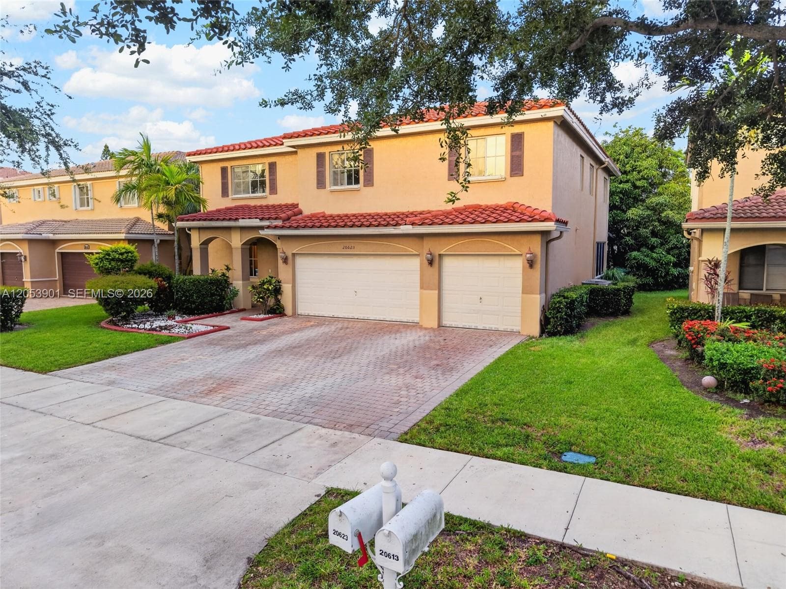 20623 NW 11th Ave, Miami Gardens, FL 33169 photo 2