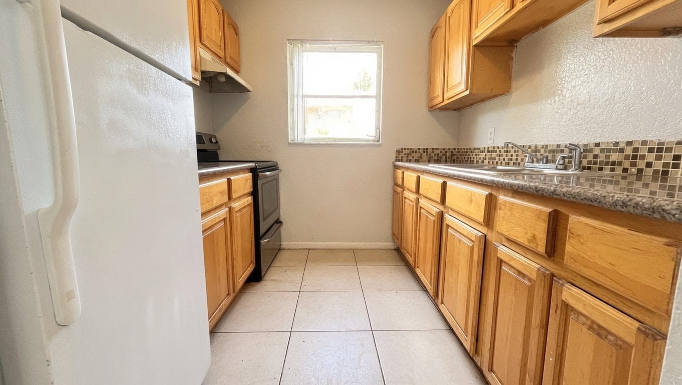 200 Croton Avenue # 111, Lantana, FL 33462 photo 2