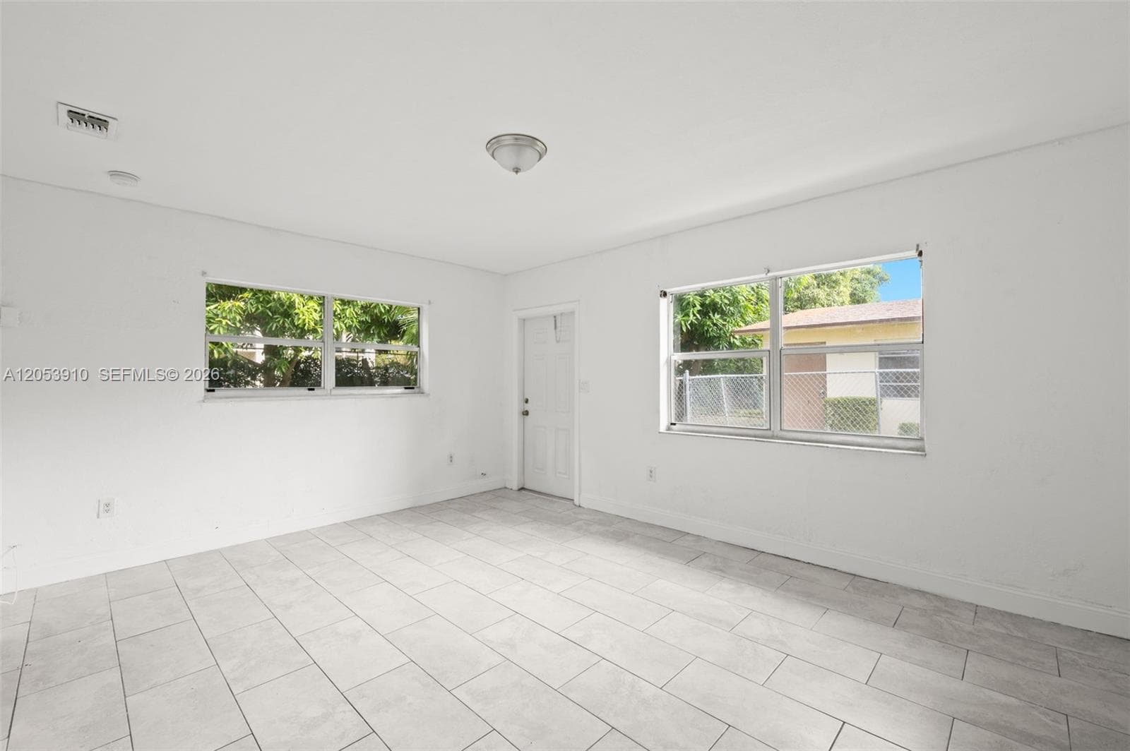 1429 NE 118th Ter, Miami, FL 33161 photo 4