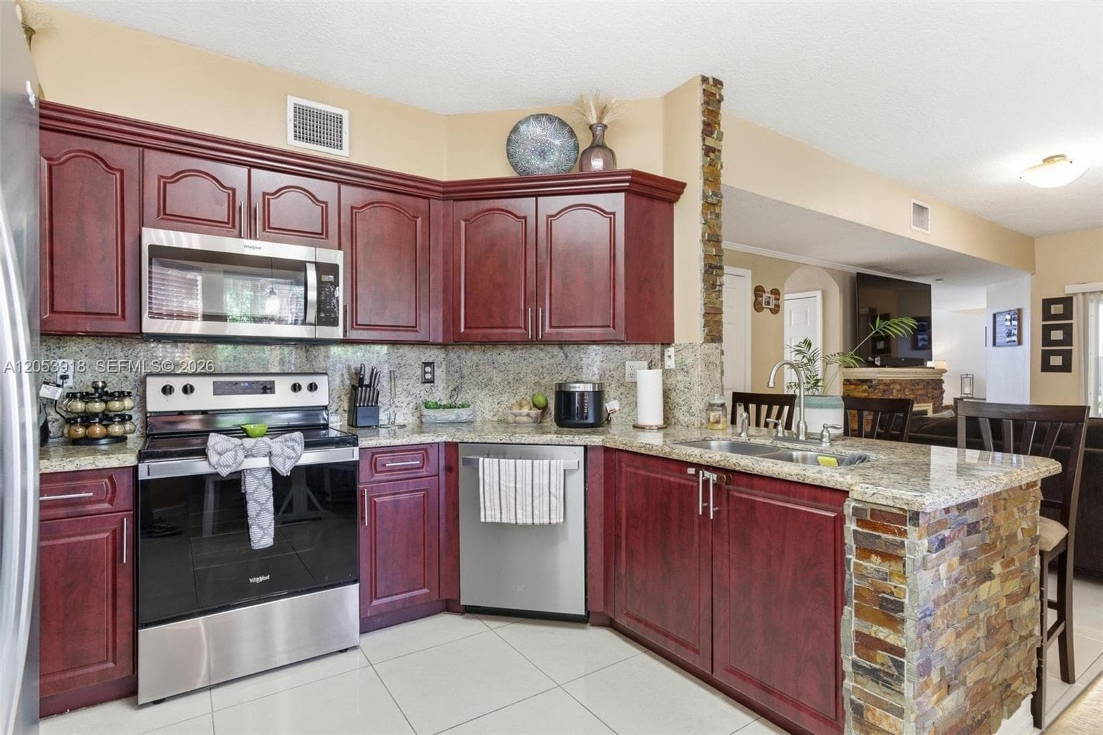 14640 SW 176th Ter, Miami, FL 33177 photo 2