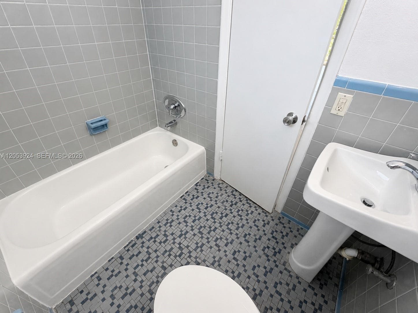 34 Madeira Ave # 6, Coral Gables, FL 33134 photo 5