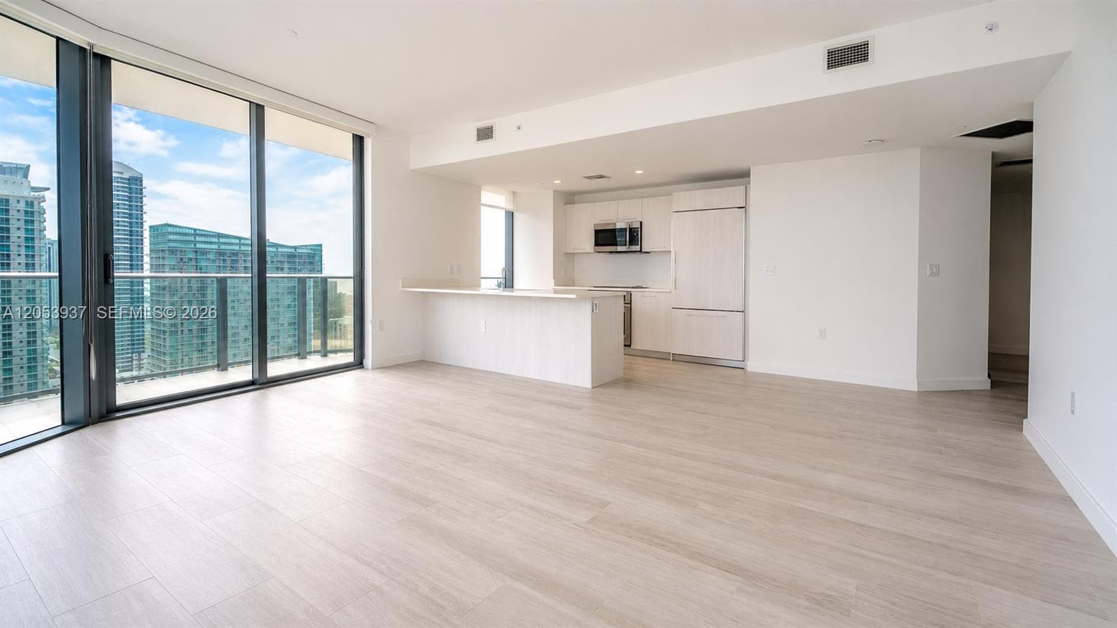45 SW 9th St # 3303, Miami, FL 33130 photo 5