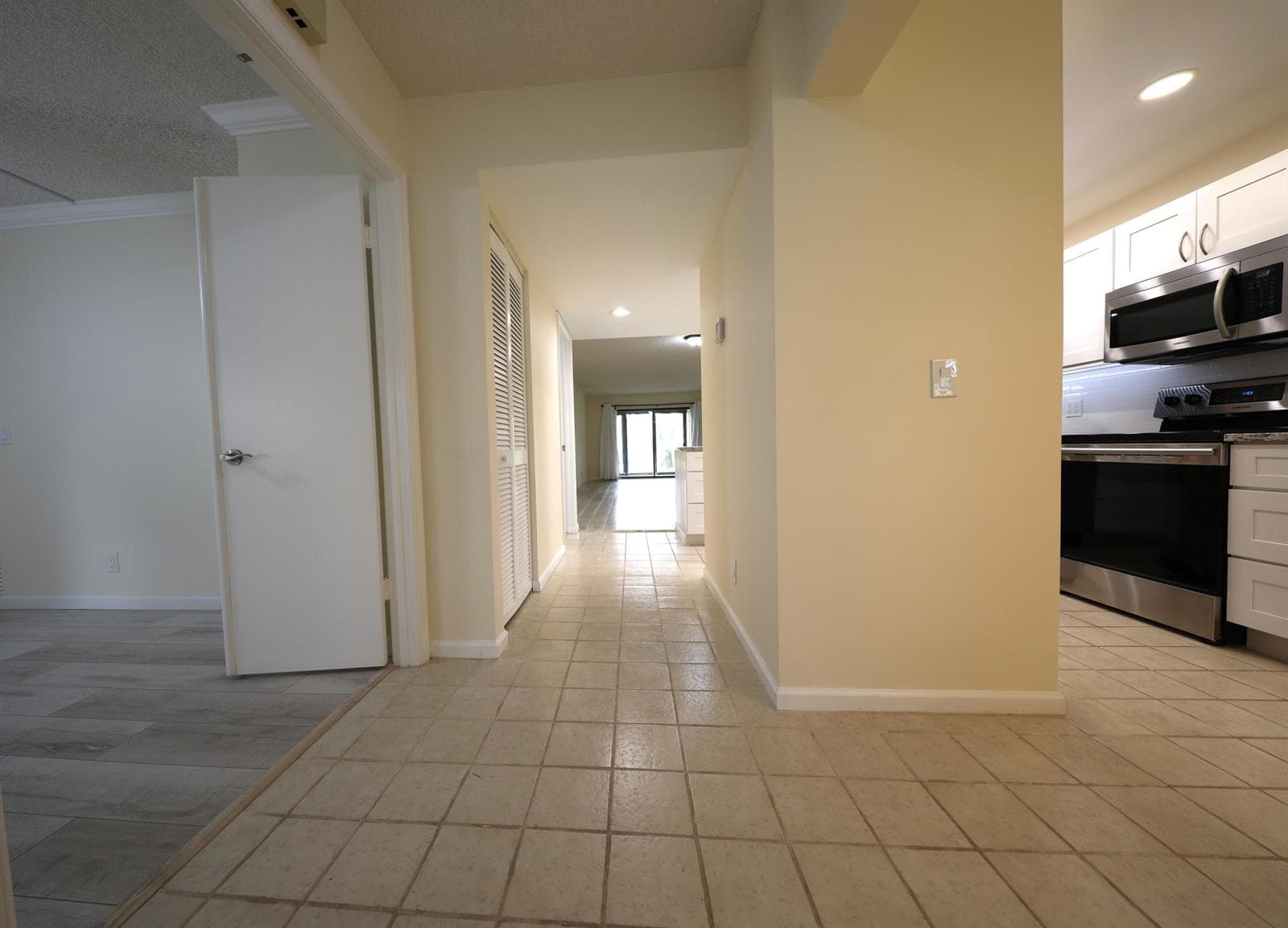 10187 Mangrove Drive # 104, Boynton Beach, FL 33437 photo 2