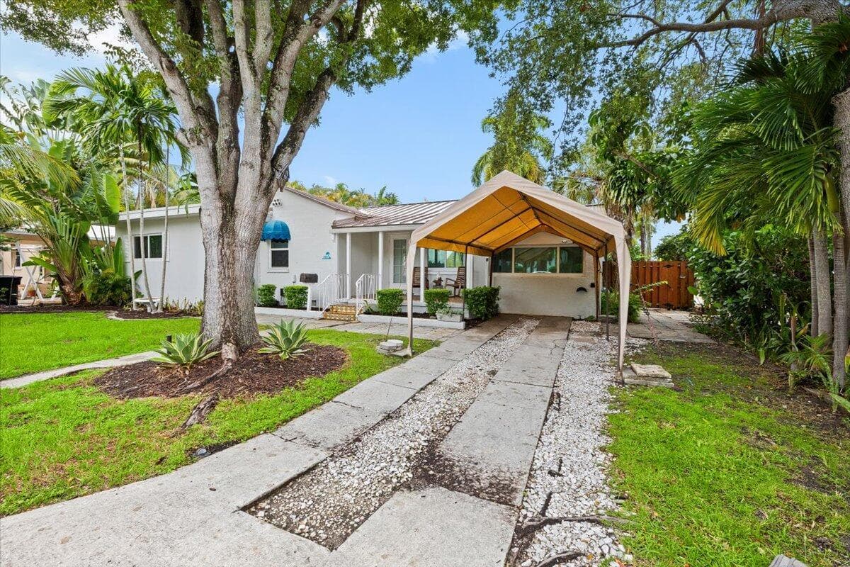 305 NE 14th Avenue, Fort Lauderdale, FL 33301 photo 2