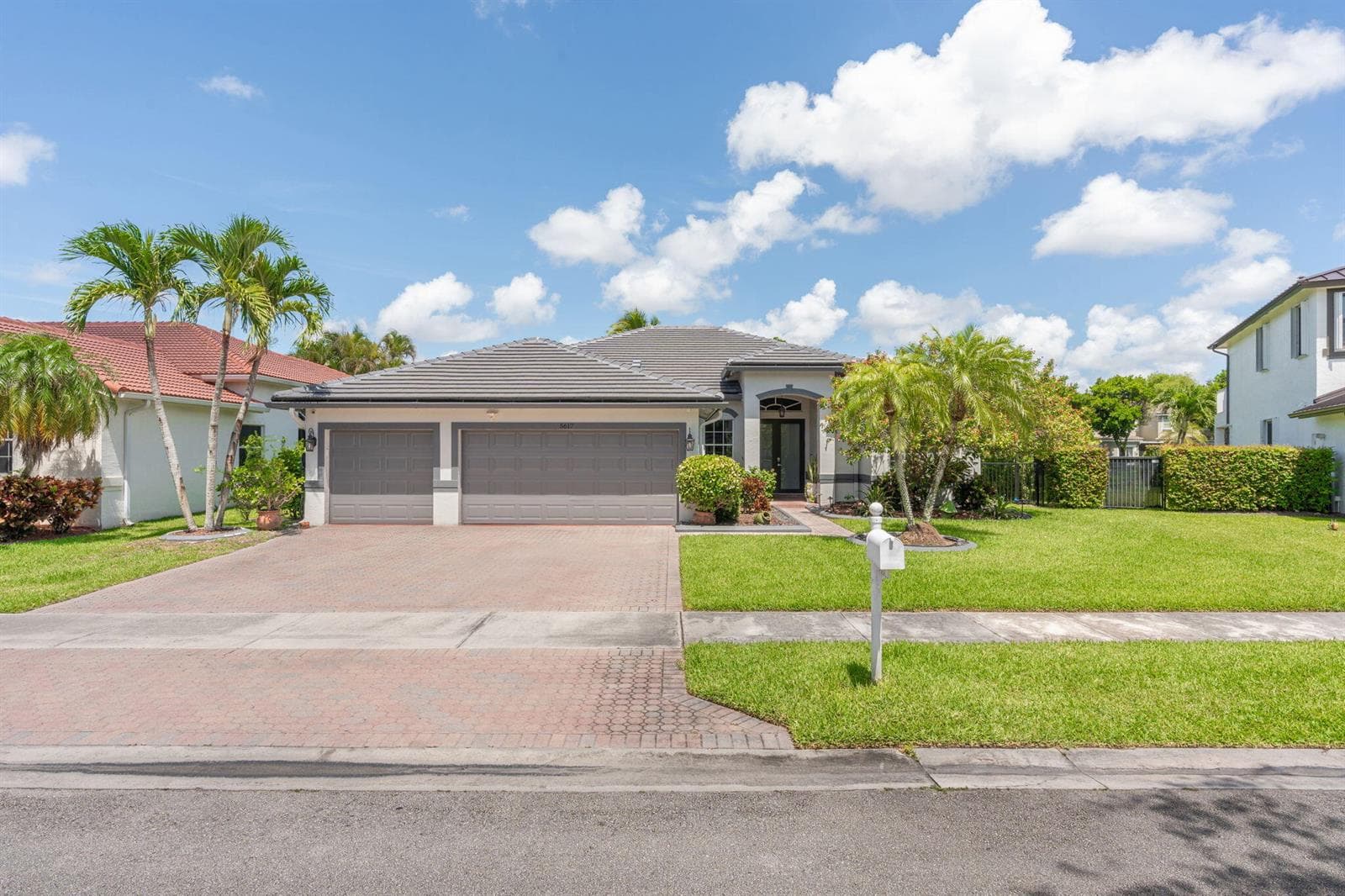 5617 NW 106TH Way, Coral Springs, FL 33076 photo 2