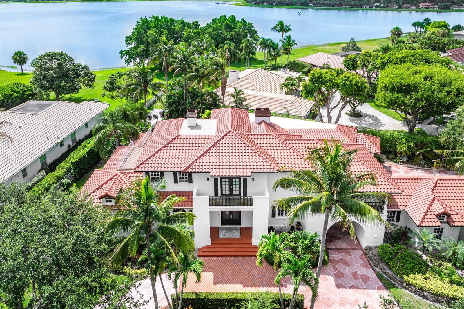 2 FIRESTONE Circle, West Palm Beach, FL 33401