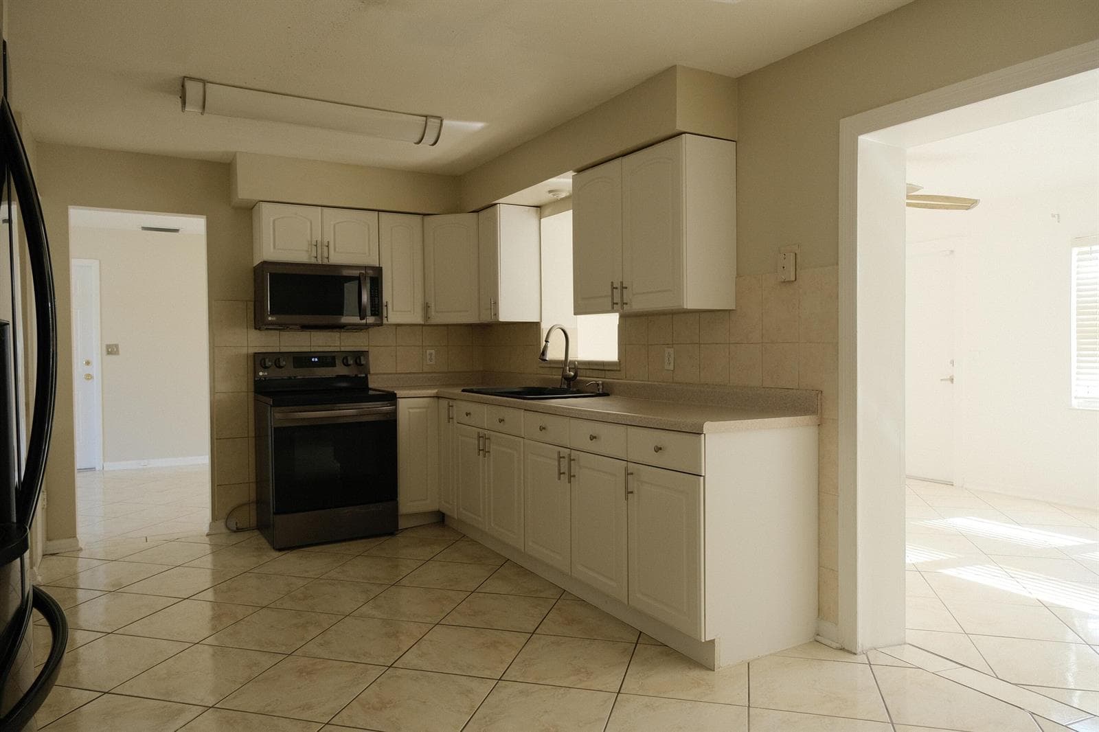 980 Woodland Avenue, West Palm Beach, FL 33415 photo 3