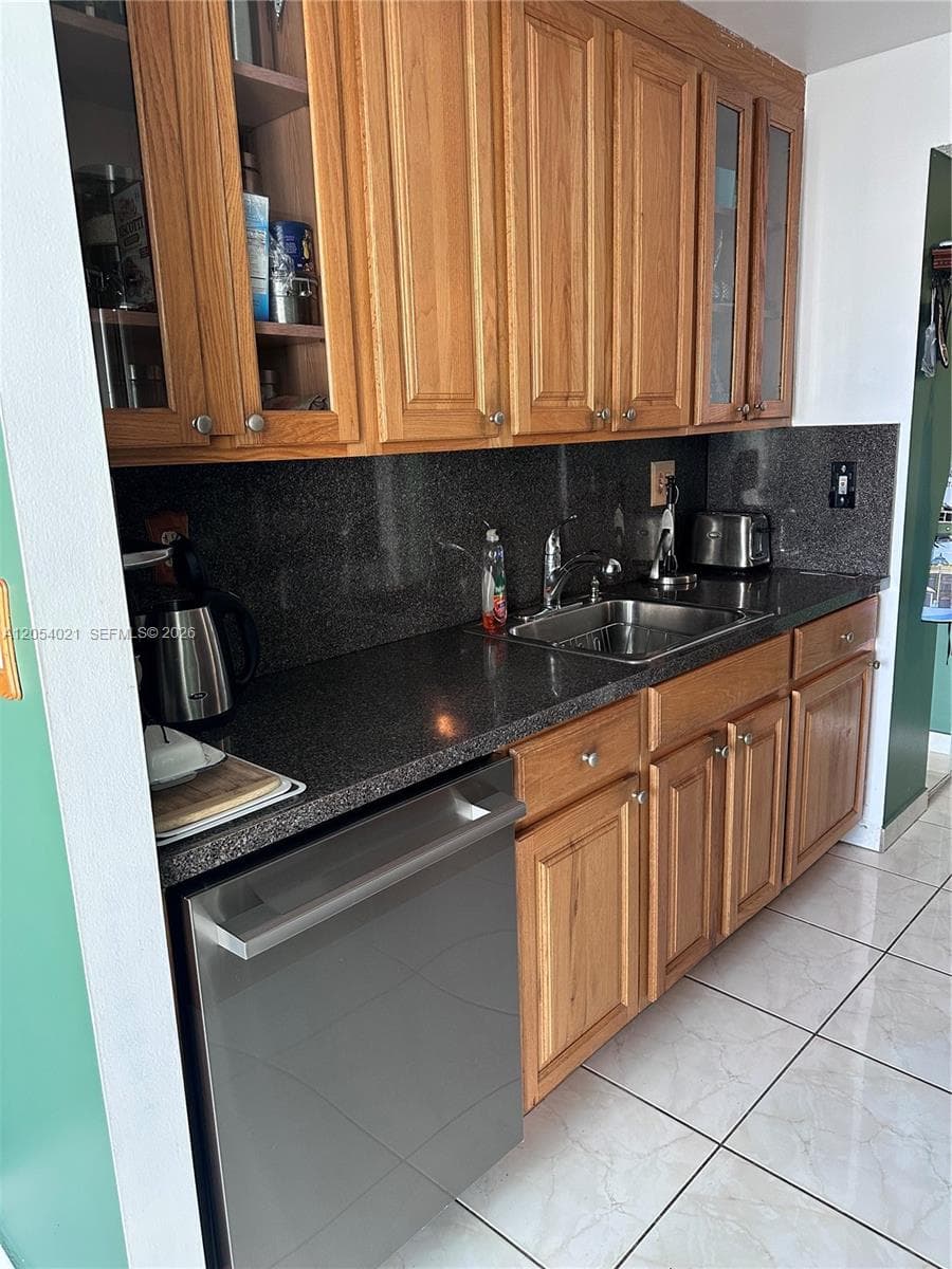 231 174th St # 1905, Sunny Isles Beach, FL 33160 photo 2