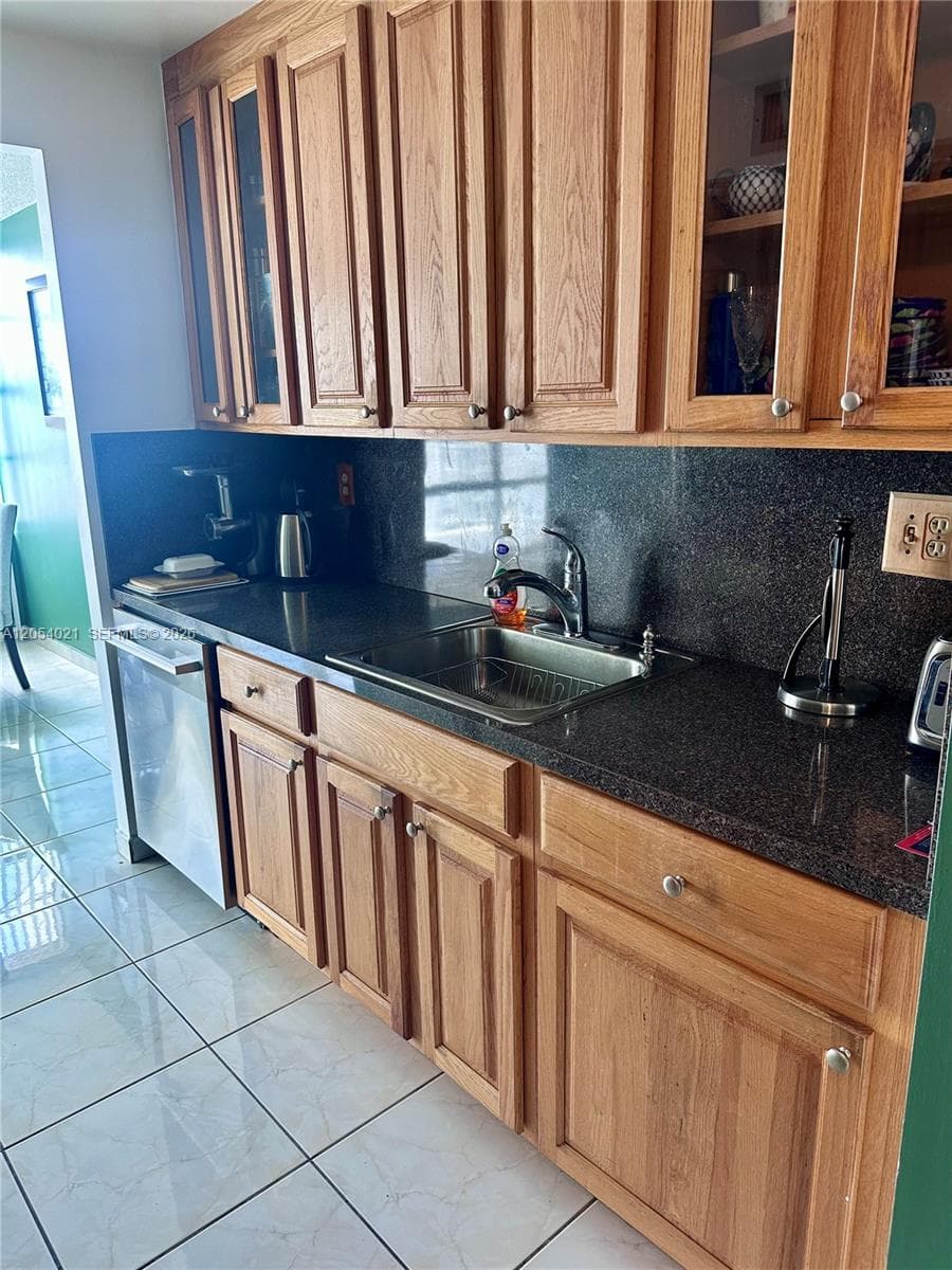 231 174th St # 1905, Sunny Isles Beach, FL 33160 photo 3