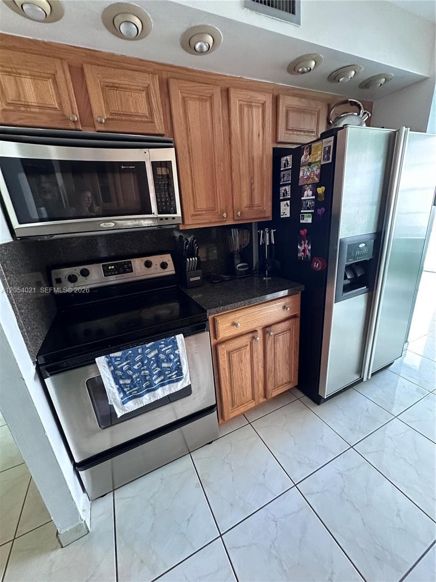231 174th St # 1905, Sunny Isles Beach, FL 33160 photo 4