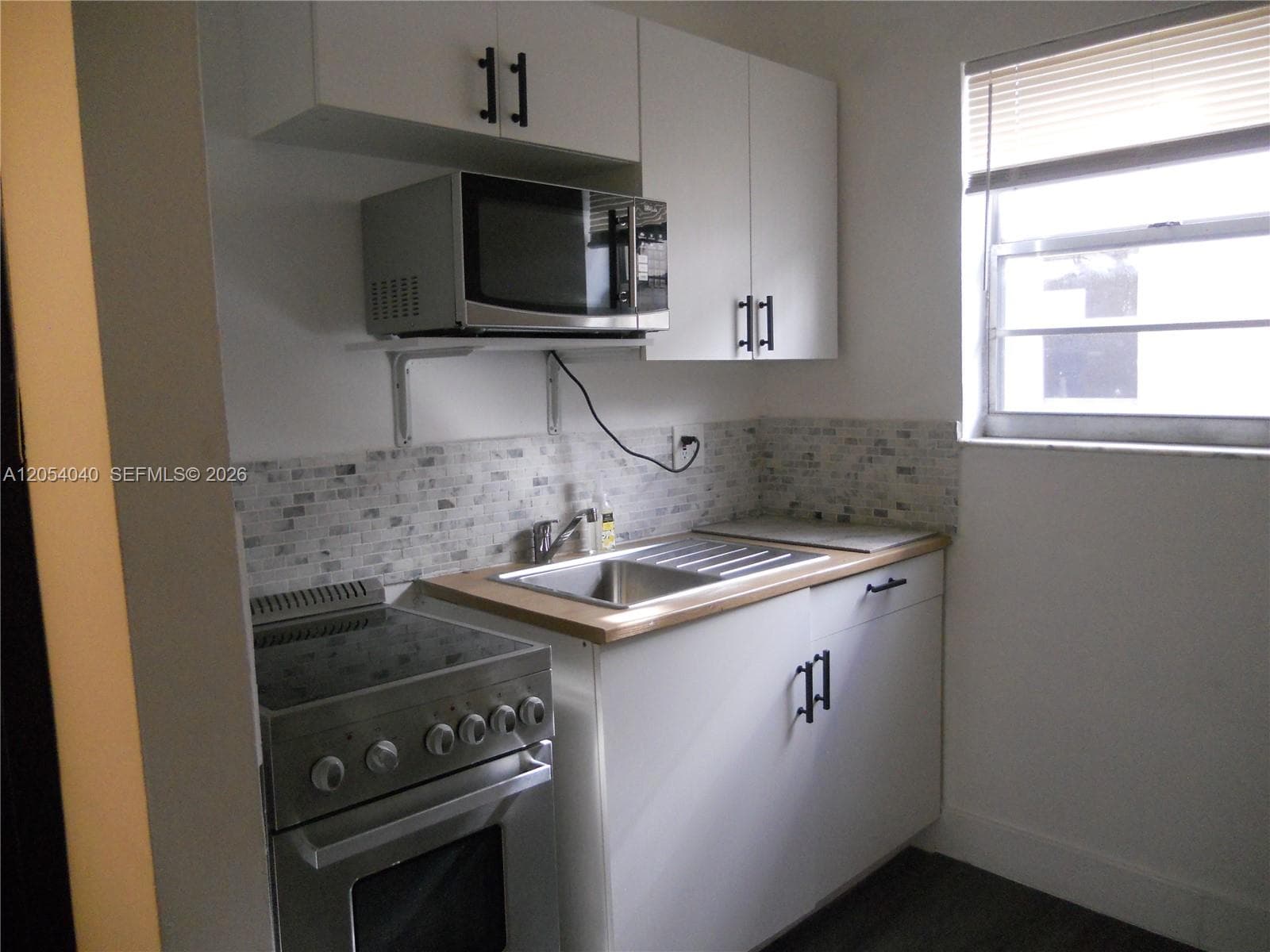 1043 NW 2nd St # 9, Miami, FL 33128 photo 4