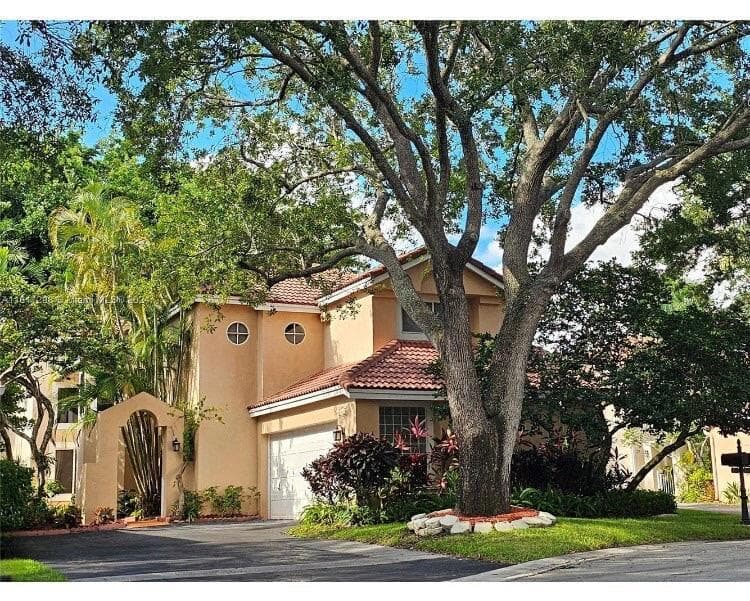 10019 NW 5 Street, Plantation, FL 33324