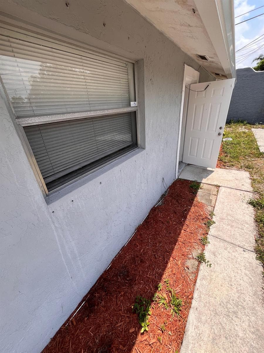 522 46th Street, West Palm Beach, FL 33407 photo 3