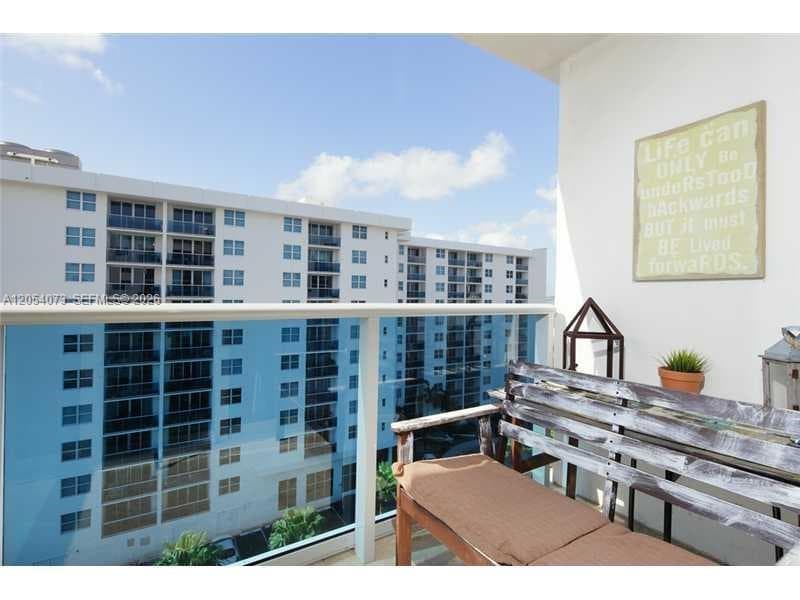 7501 E Treasure Dr # 8C, North Bay Village, FL 33141 photo 2