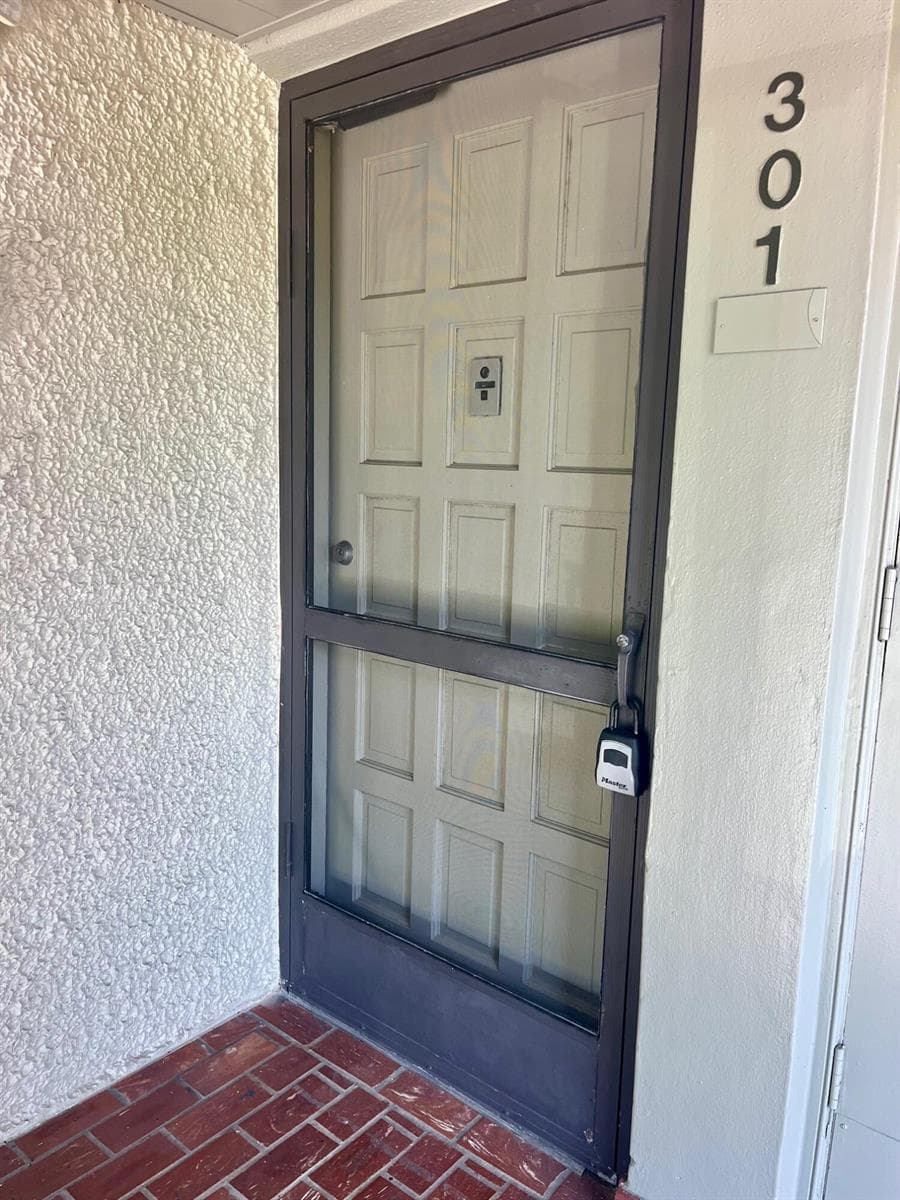 4090 Tivoli Court # 301, Lake Worth, FL 33467 photo 3