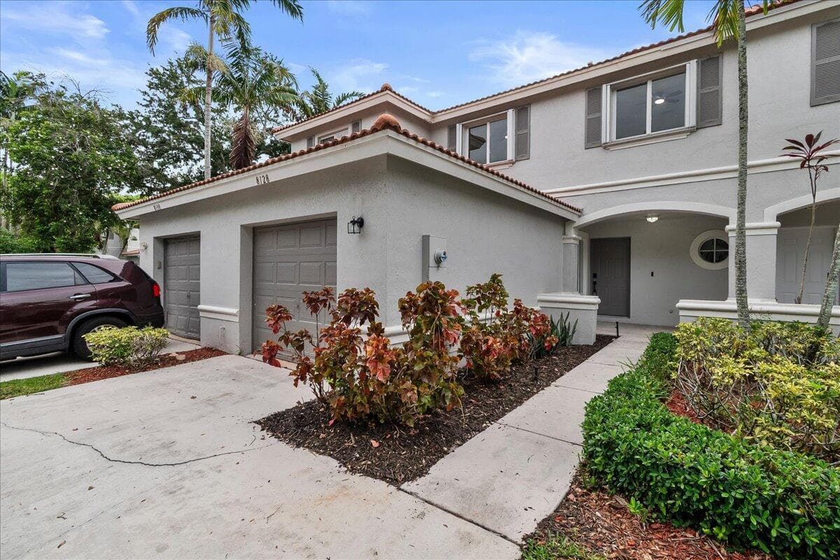 8128 BIG PINE Way, Riviera Beach, FL 33407 photo 2