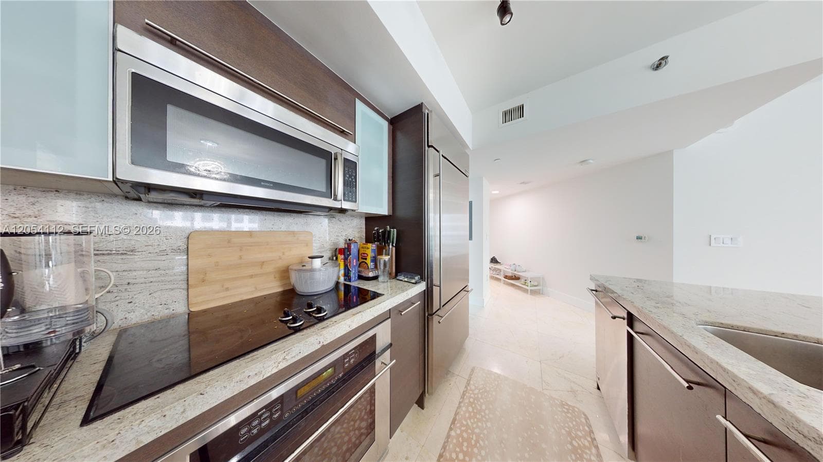 500 Brickell Ave # 2610, Miami, FL 33131 photo 3