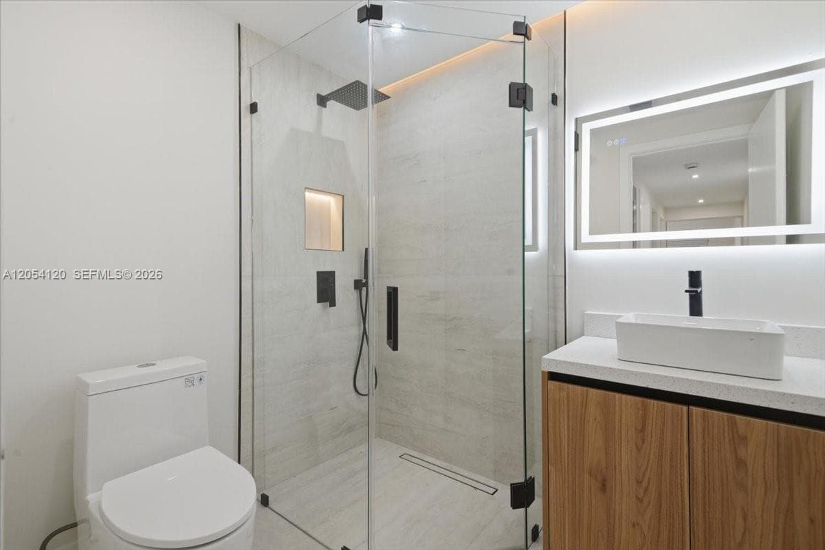 323 NW 104th Ter, Miami, FL 33150 photo 3