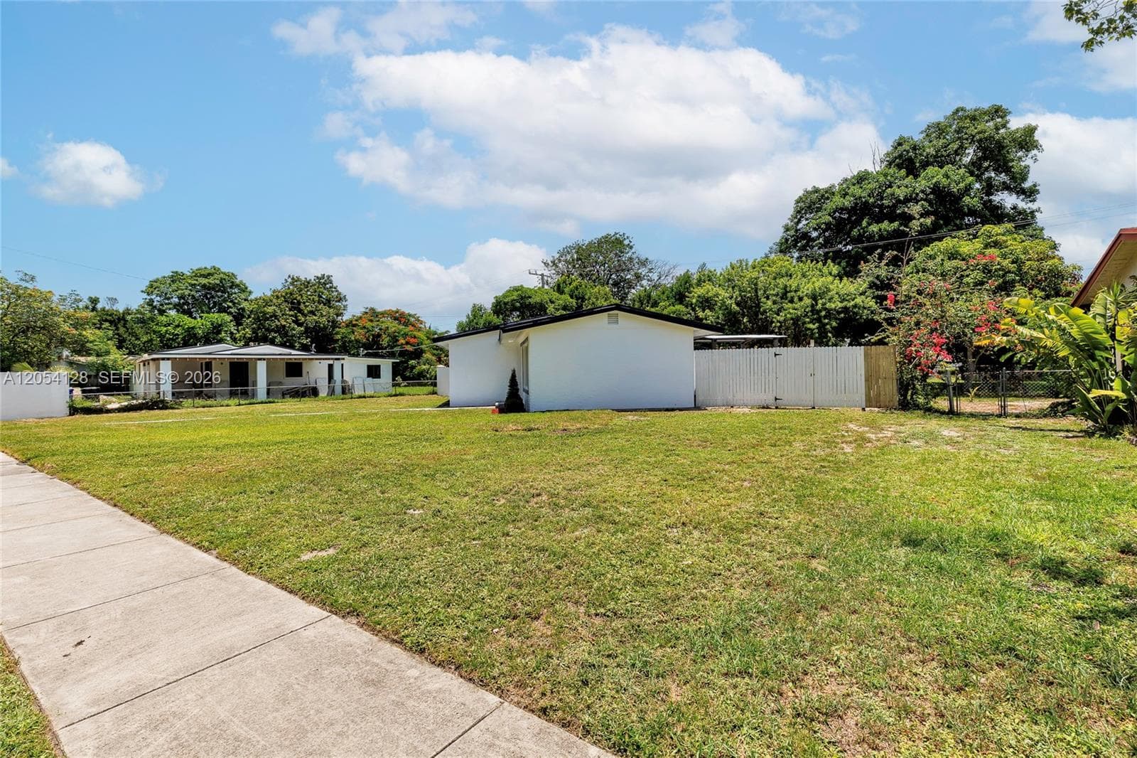 1218 NW 15th St, Fort Lauderdale, FL 33311 photo 5