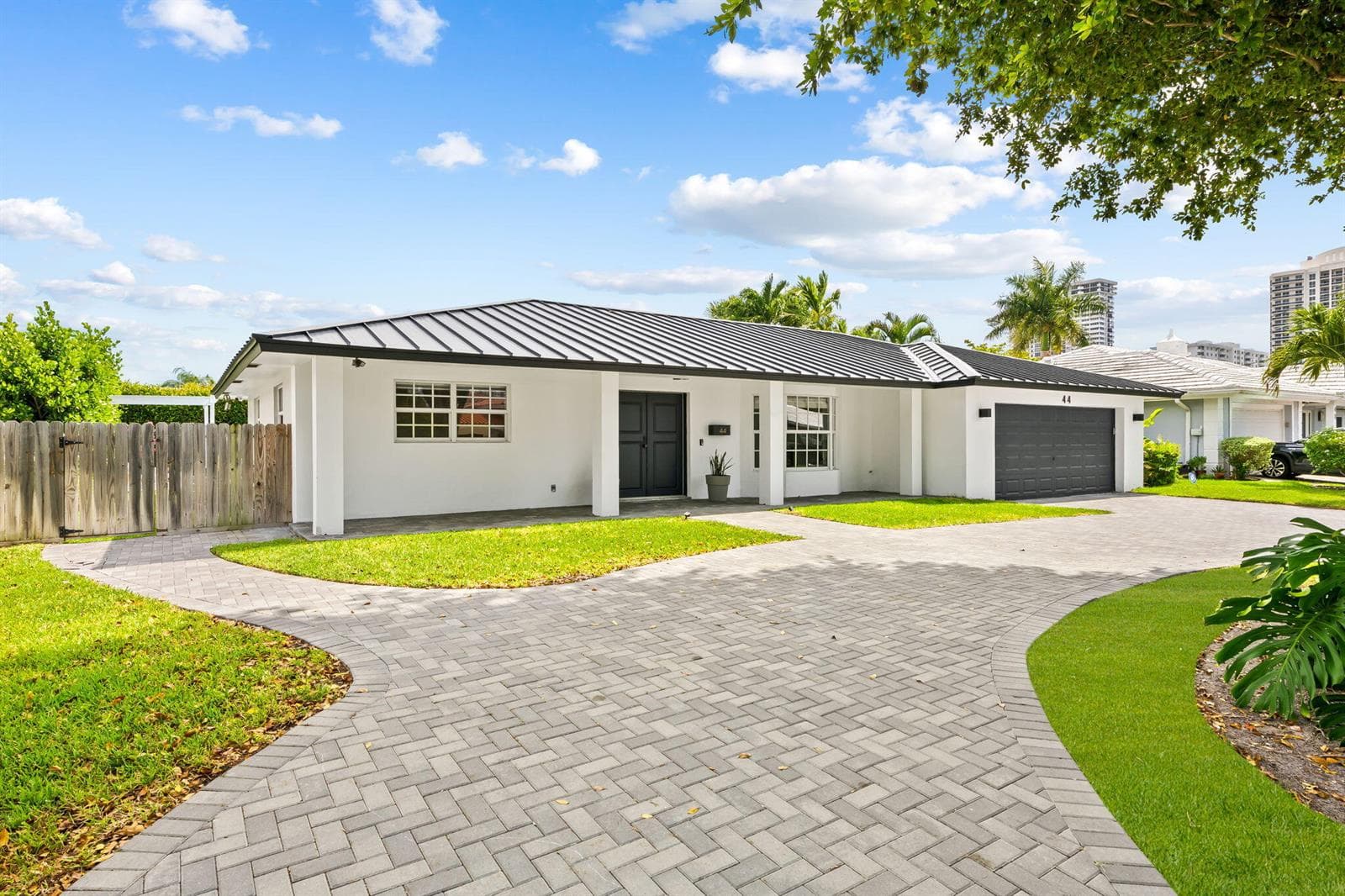 44 FORT ROYAL Isle, Fort Lauderdale, FL 33308 photo 3