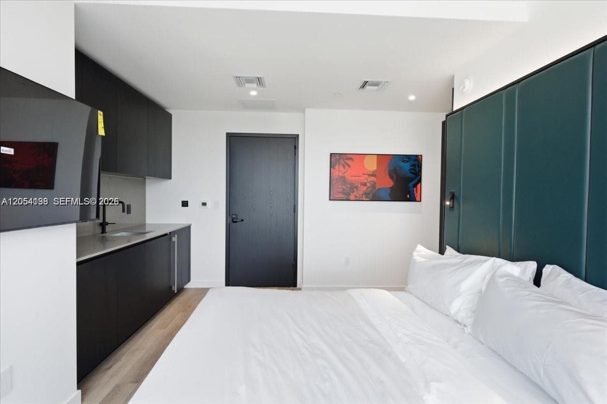 20 NE 11th St # 4906 B, Miami, FL 33132 photo 4