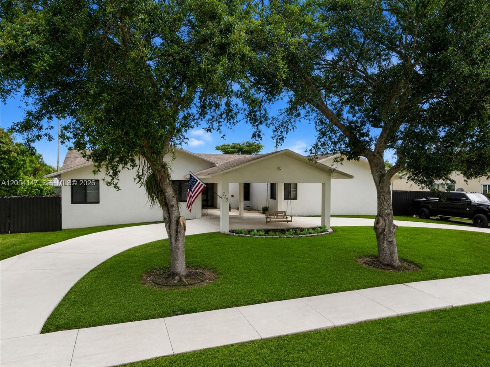 225 NW 21st St, Homestead, FL 33030 photo 2