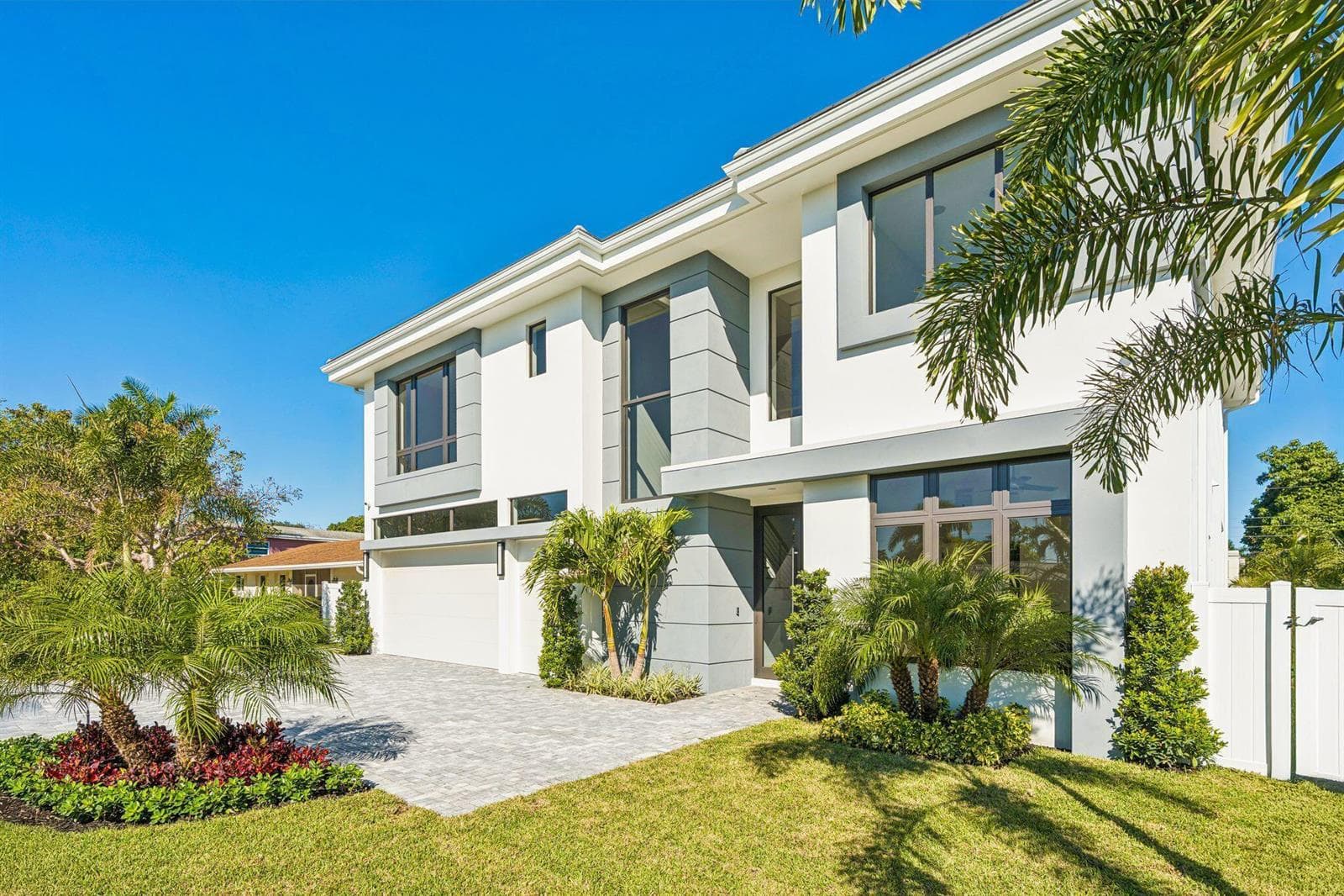 261 NW 8th Street, Boca Raton, FL 33432 photo 2