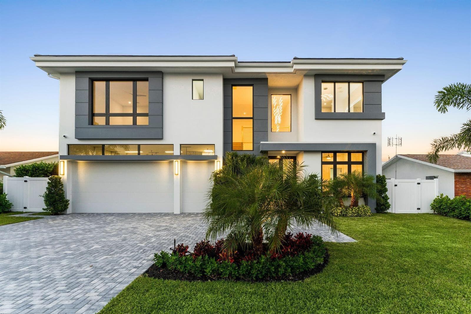 261 NW 8th Street, Boca Raton, FL 33432 photo 3