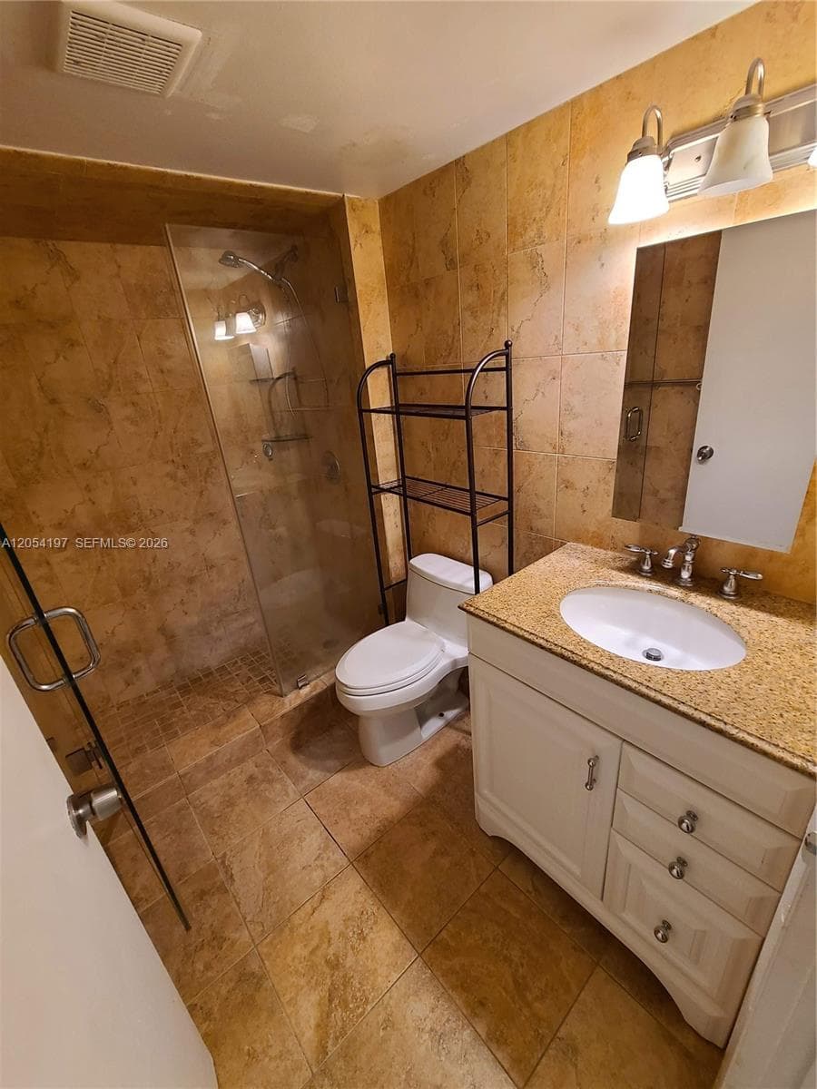 1605 Bay Rd # 206, Miami Beach, FL 33139 photo 4