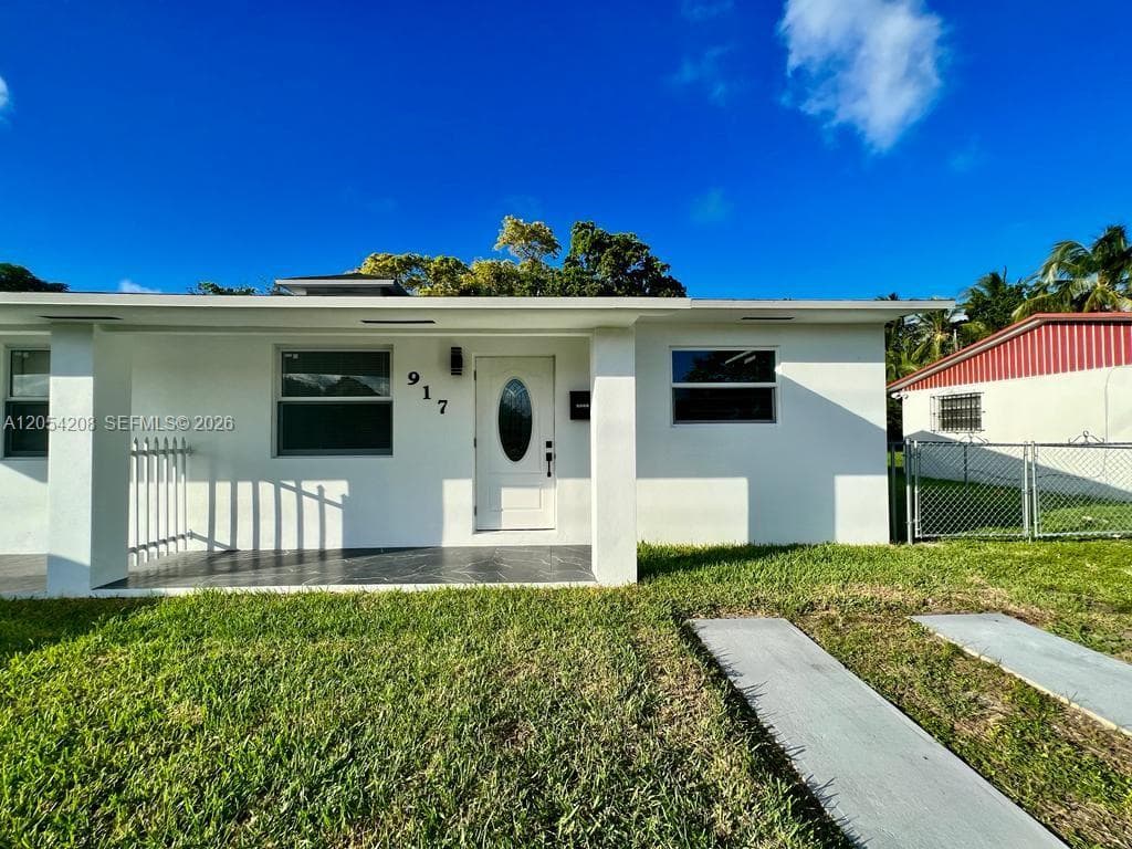 917 NW 103rd St # 917, Miami, FL 33150 photo 2