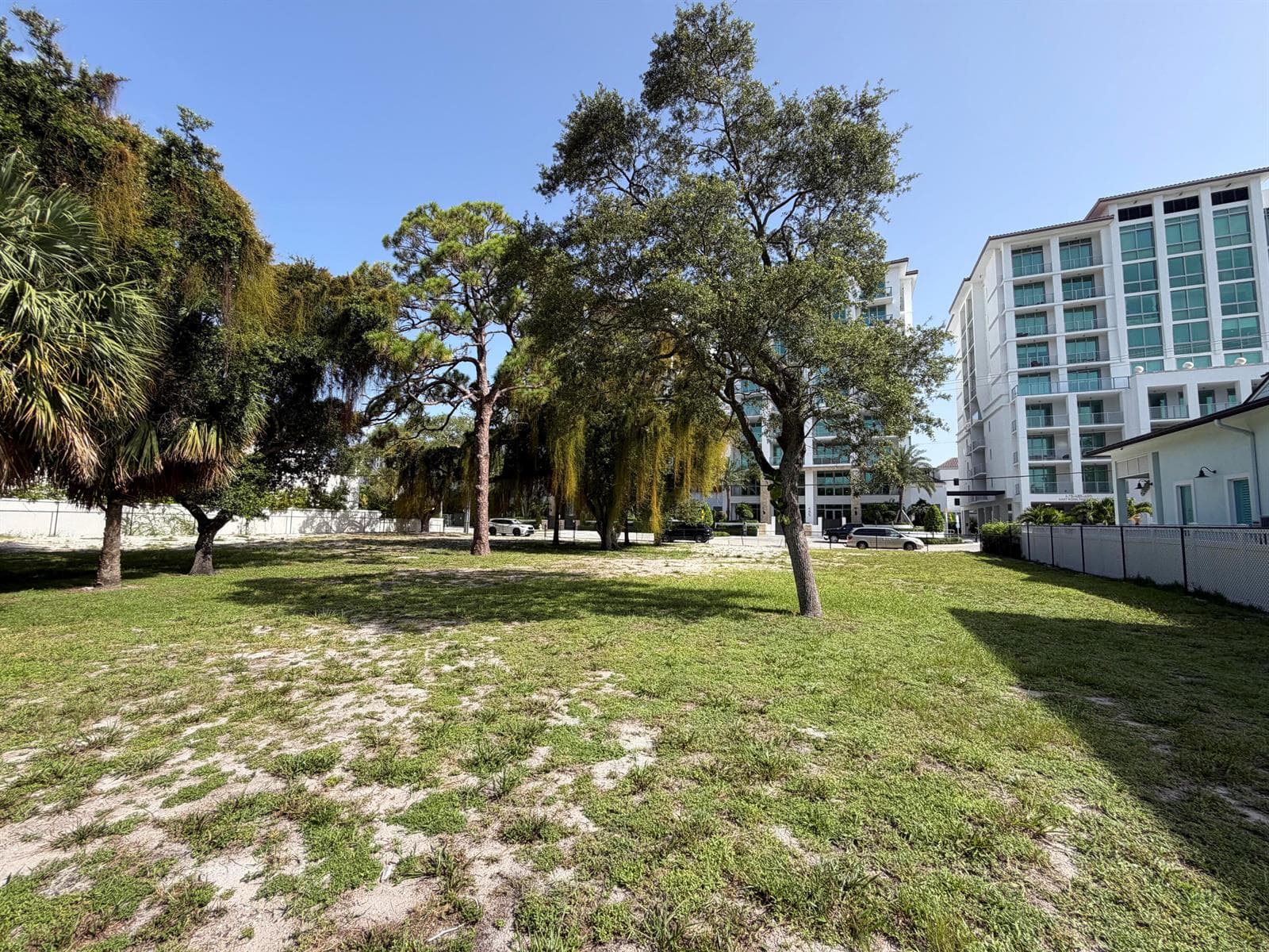 450-468 E Royal Palm Road, Boca Raton, FL 33432 photo 3