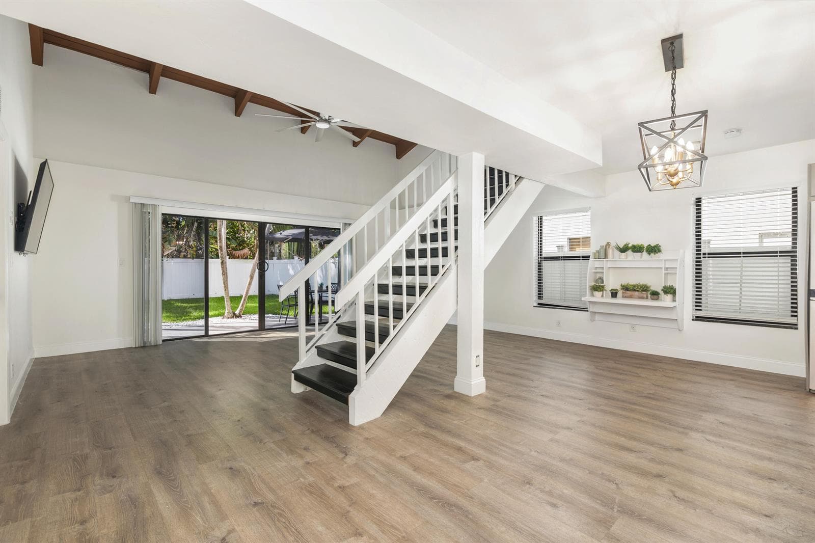 2474 Douglas Avenue, Delray Beach, FL 33444 photo 2