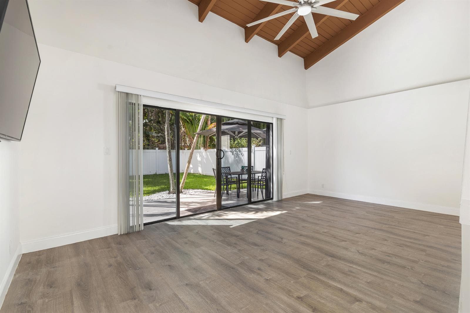 2474 Douglas Avenue, Delray Beach, FL 33444 photo 3