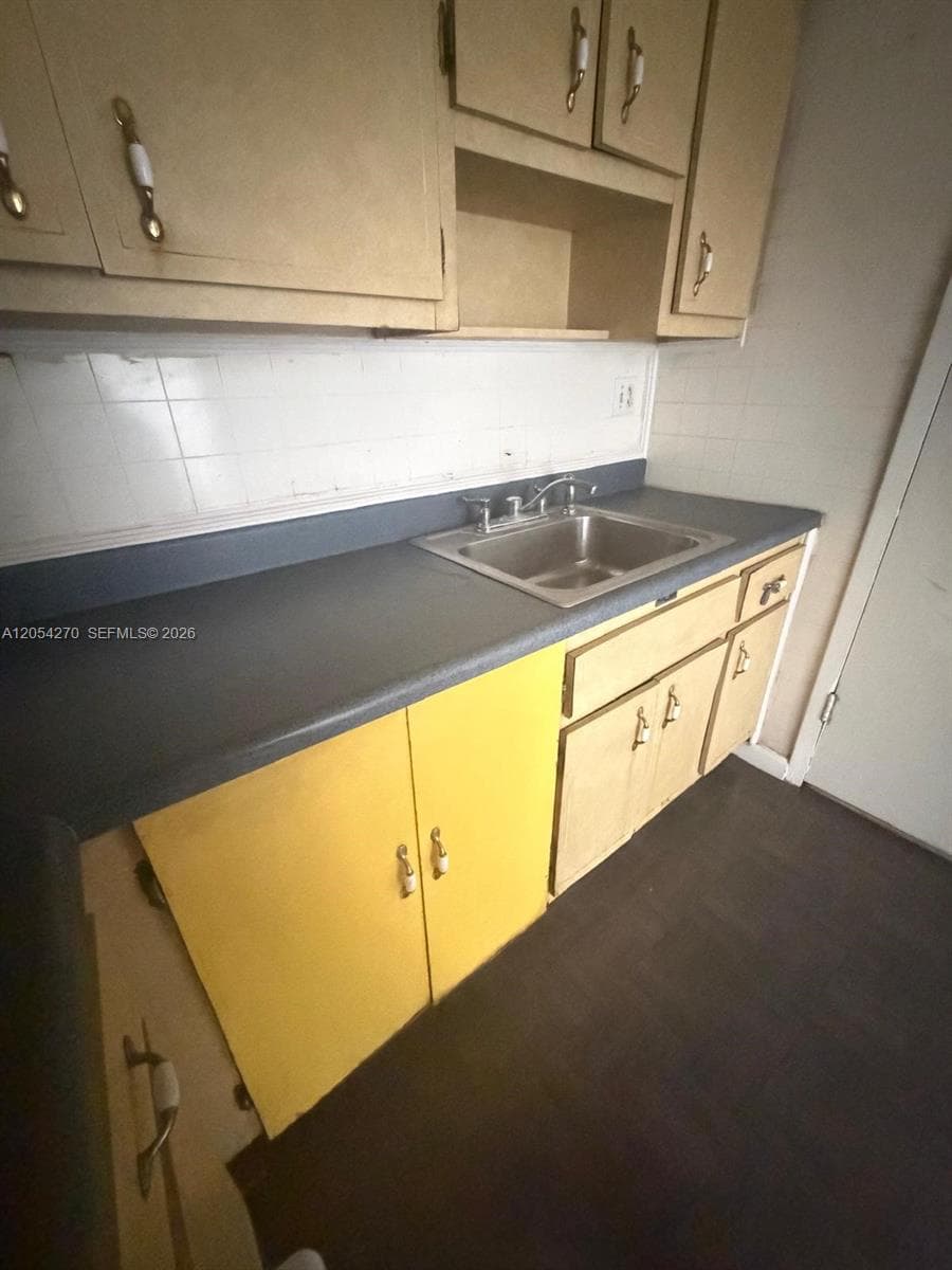 12500 NE 15th Ave # 402, North Miami, FL 33161 photo 5