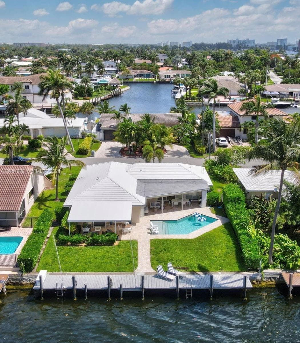 2762 NE 3rd St, Pompano Beach, FL 33062 photo 2