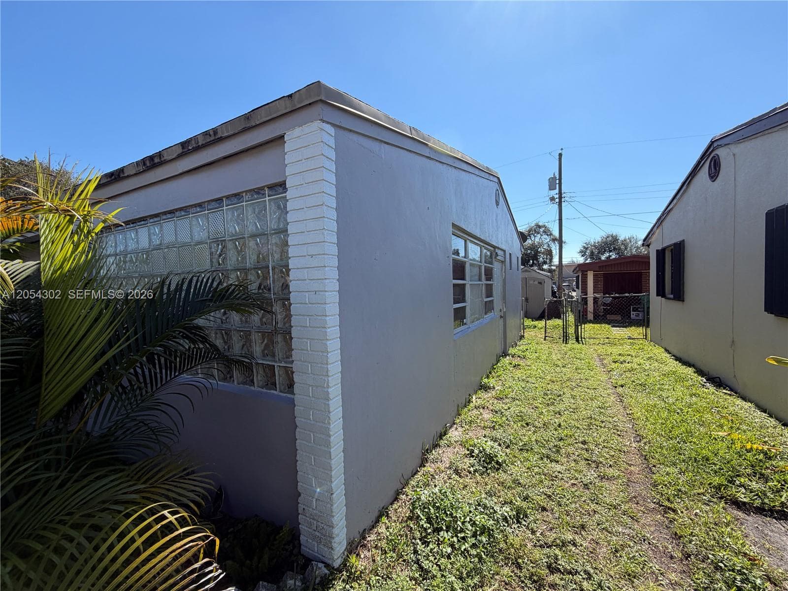 1828 NW 152nd St, Miami Gardens, FL 33054 photo 2